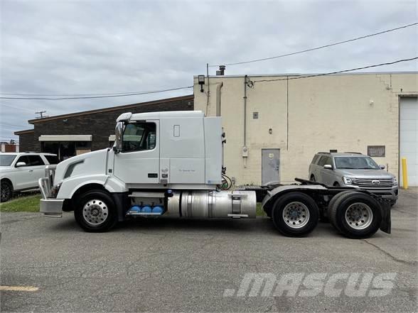 Volvo VNL64T630 Camiones tractor