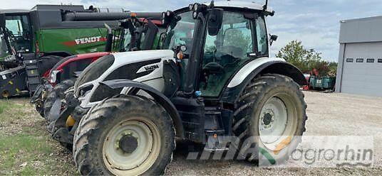 Valtra N135D Tractores