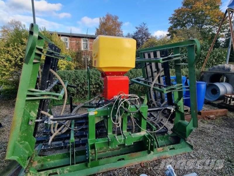 Düvelsdorf Grünlandstriegel Green Rake Classic 6 m Otros equipos para cosechadoras de forraje