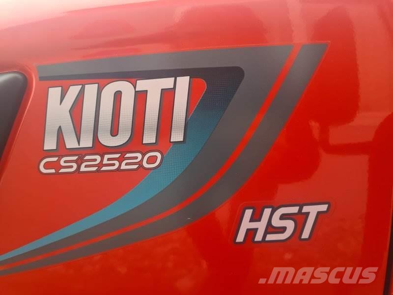 Kioti CS2520H Tractores compactos