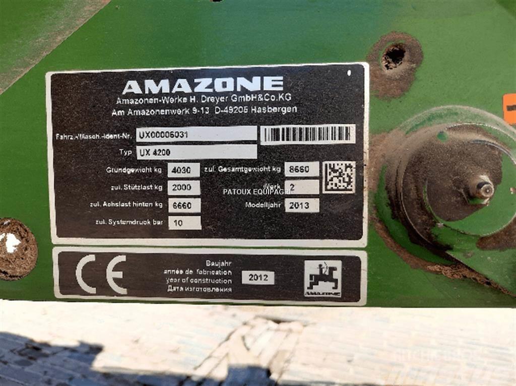 Amazone UX4200 Pulverizadores arrastrados