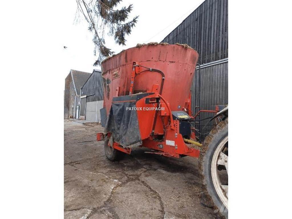 Kuhn 1070 Mezcladoras distribuidoras