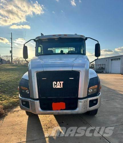 CAT CT660 Camiones tractor