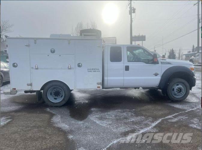 Ford F550 Vehículos municipales multiusos