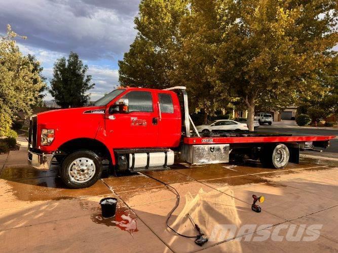 Ford F650 Camiones de cama baja