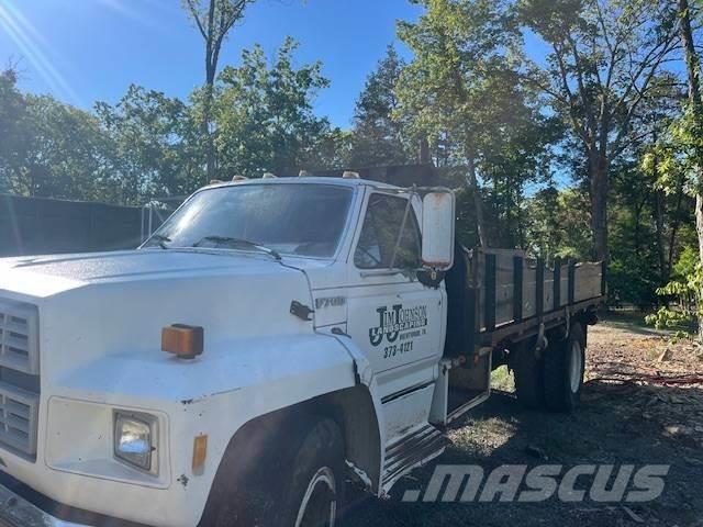 Ford F700 Bañeras basculantes usadas