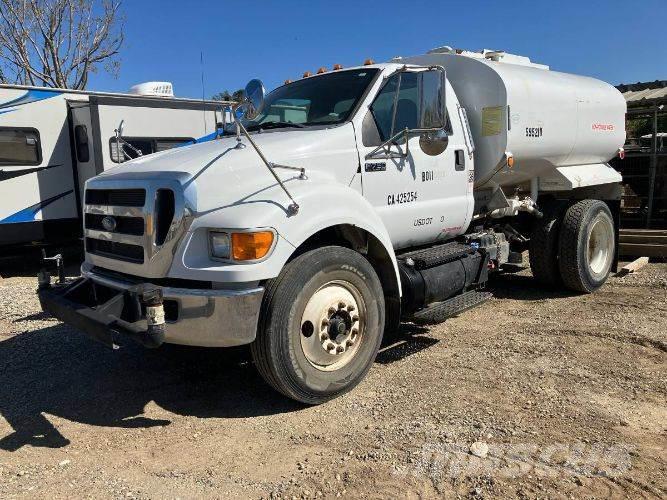 Ford F750 Camiones cisterna