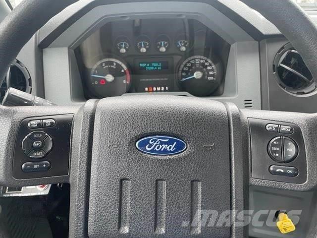 Ford F750 Camiones de volteo para virutas de madera