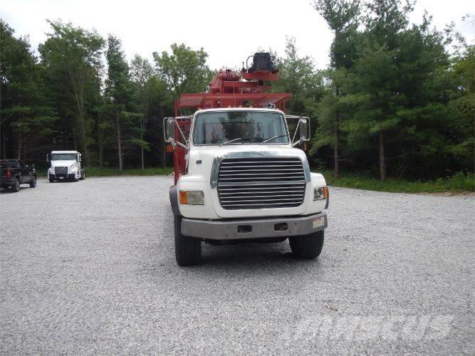 Ford L9000 Camiones tractor