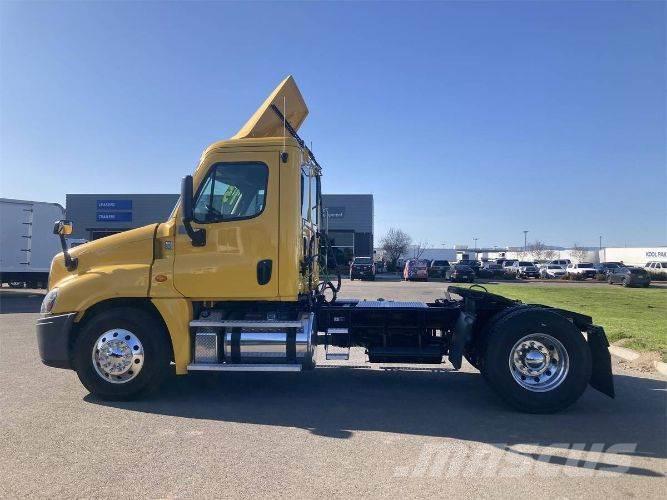 Freightliner Cascadia Otros