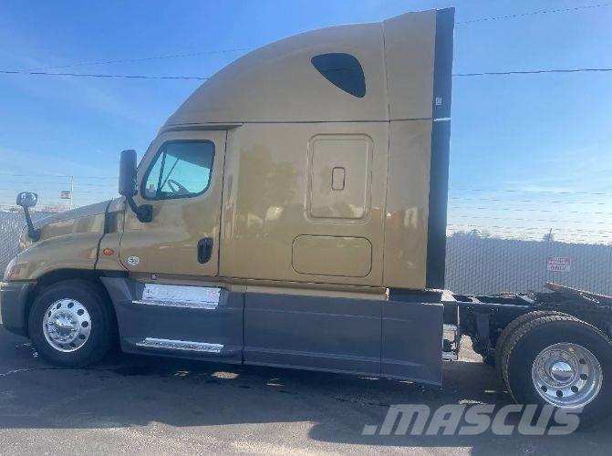 Freightliner Cascadia Otros