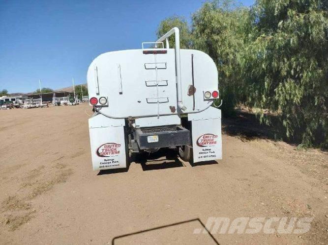 Freightliner M2 Camiones cisternas