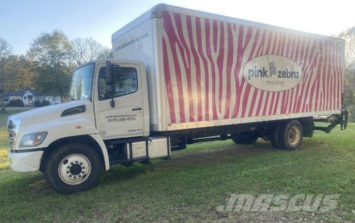 Hino 268 Camiones con caja de remolque