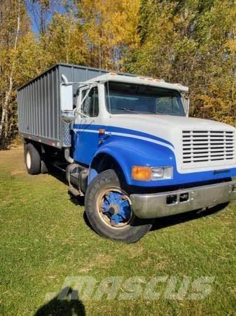 International 4900 Camiones para granja y transporte de granos