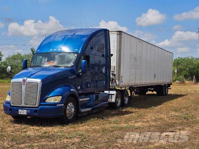 Kenworth T700 Camiones tractor