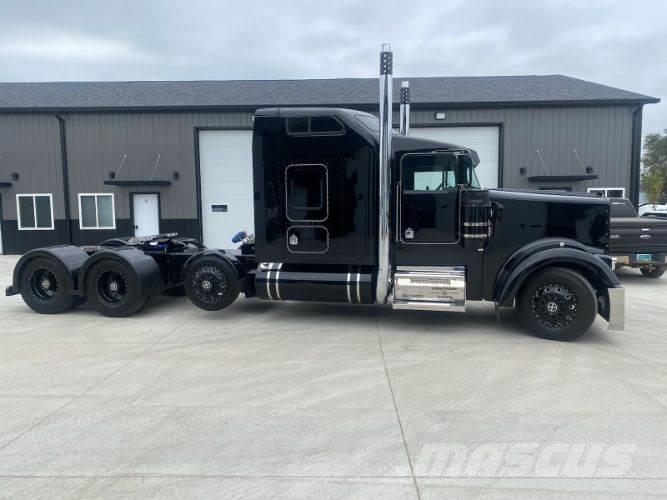 Kenworth W900L Otros