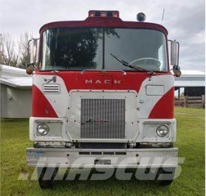 Mack FS700L Camiones tractor