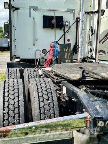 Mack Pinnacle Camiones tractor