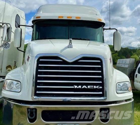 Mack Pinnacle Otros camiones