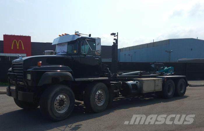 Mack RD688 Otros