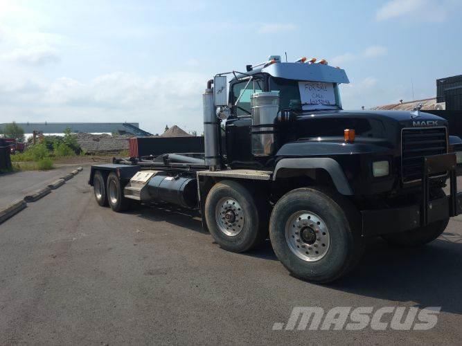 Mack RD688 Otros