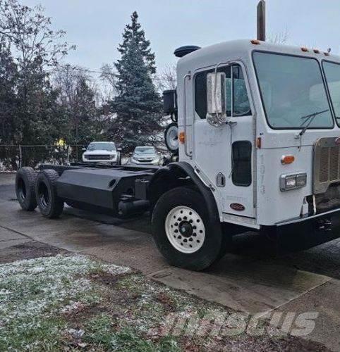 Peterbilt 320 Camiones con chasís y cabina