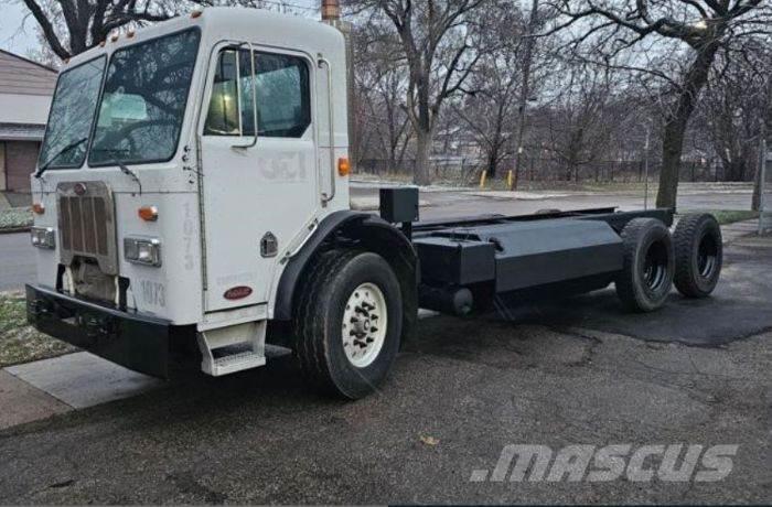 Peterbilt 320 Camiones con chasís y cabina