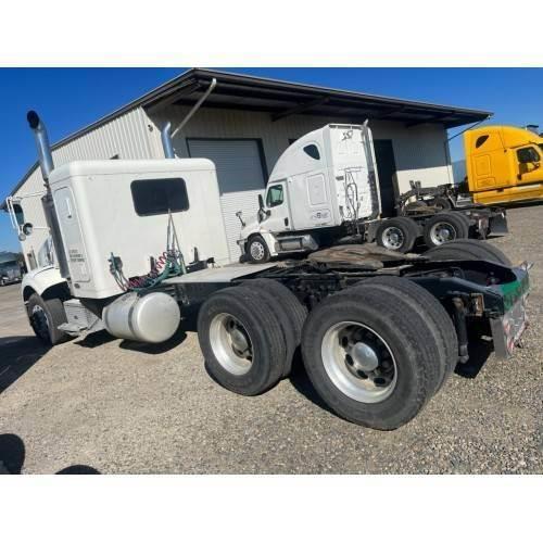 Peterbilt 384 Camiones tractor