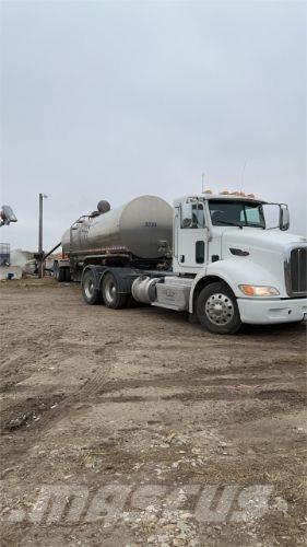 Peterbilt 384 Camiones tractor