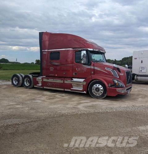 Volvo VNL42T730 Camiones tractor