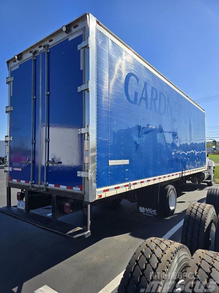 Hino 258 Camiones con caja de remolque