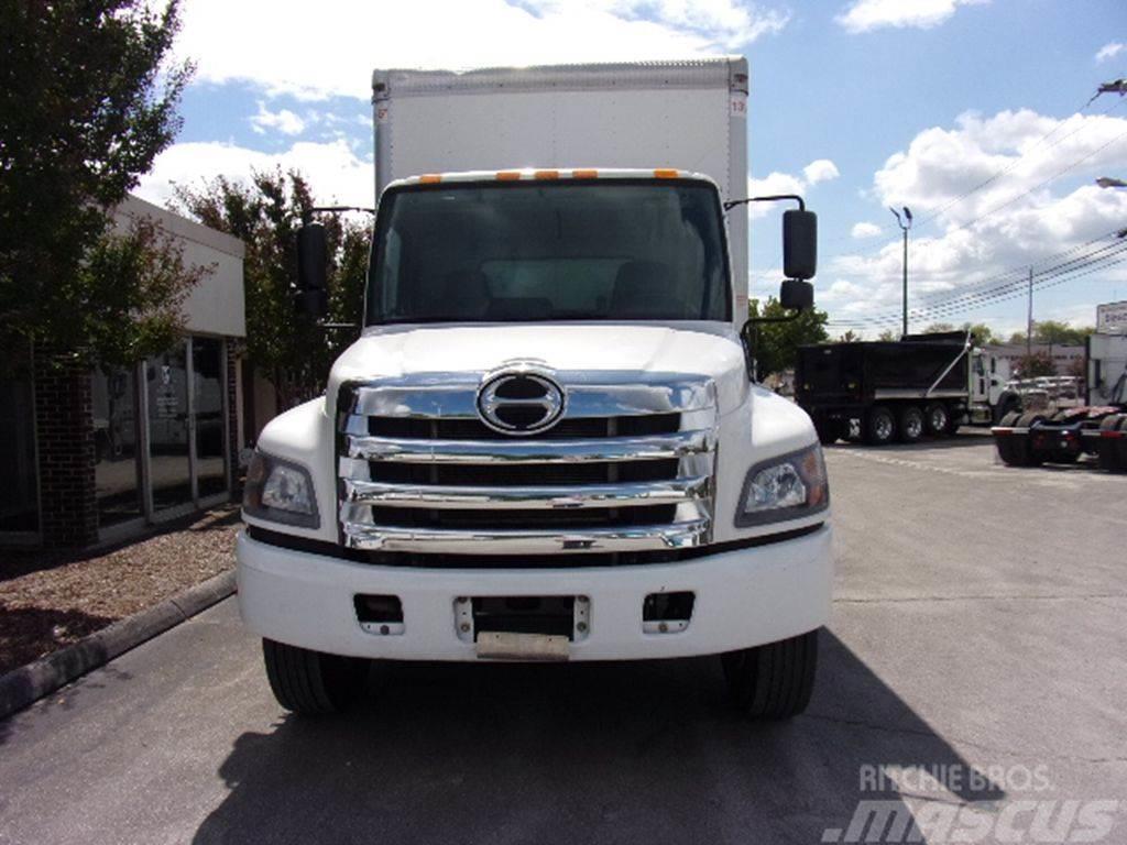 Hino 268A Camiones con caja de remolque