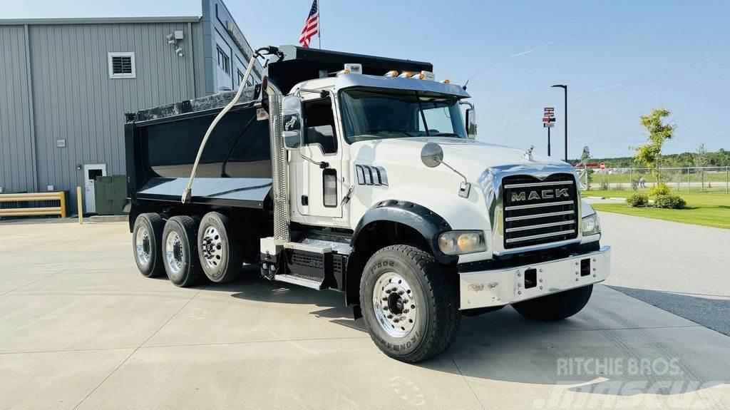 Mack GR64FR Bañeras basculantes usadas