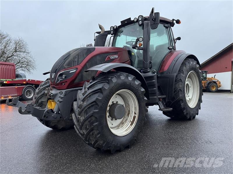 Valtra T234D SmartTouch MED FRONT PTO OG AUTOSTYRING! Tractores