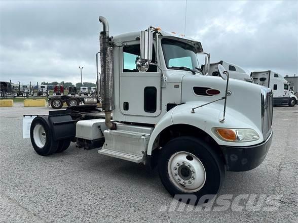 Peterbilt 337 Camiones tractor