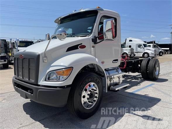 Peterbilt 537 Camiones con chasís y cabina