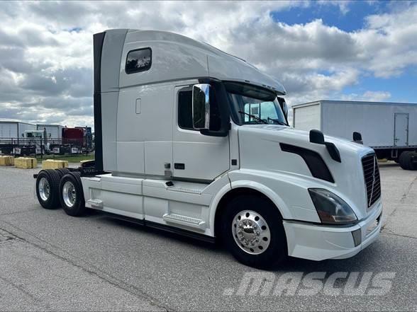 Volvo VNL64T760 Camiones tractor