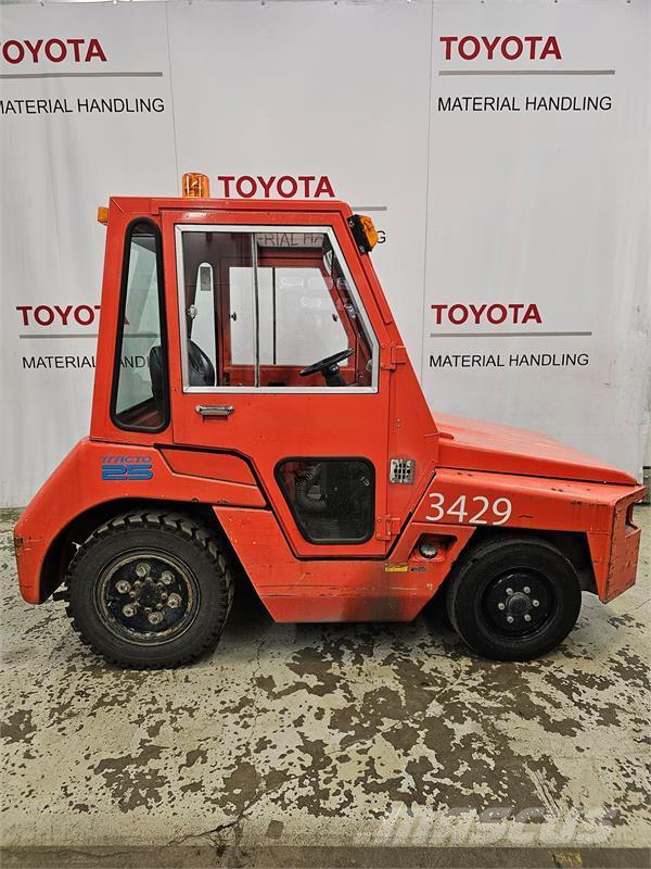 Toyota 02-2TD25 Montacargas - otros