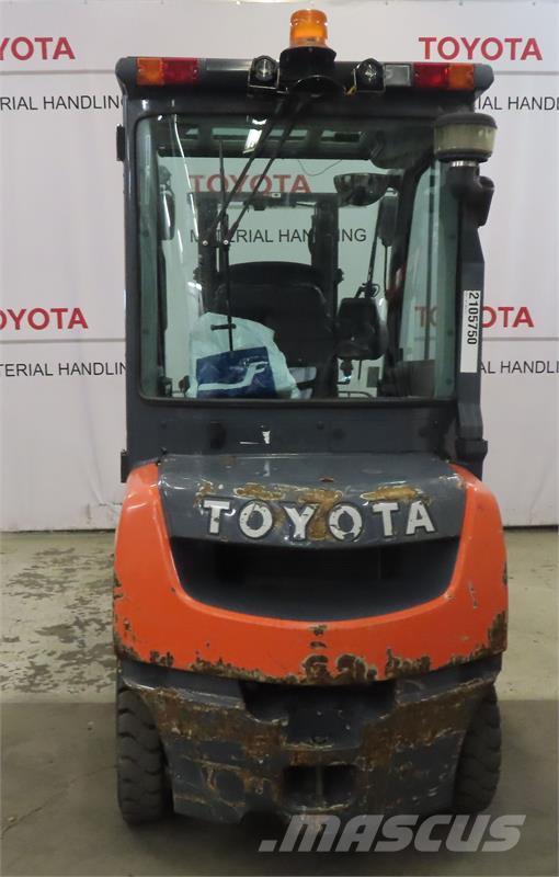 Toyota 02-8FDF25 Camiones diesel