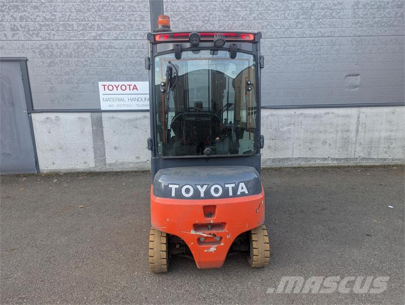 Toyota 8FBMK20T Carretillas de horquilla eléctrica