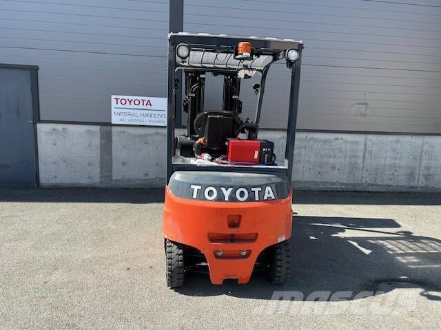 Toyota 8FBMKT25 Carretillas de horquilla eléctrica