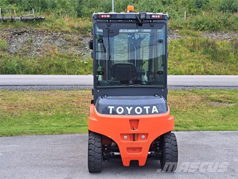 Toyota 8FBMT40 Carretillas de horquilla eléctrica