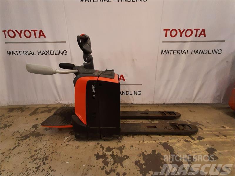 Toyota LPE200 Montacargas con plataformas de baja elevación