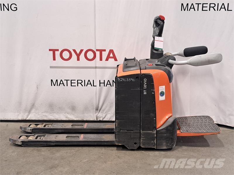 Toyota LPE200 Montacargas con plataformas de baja elevación