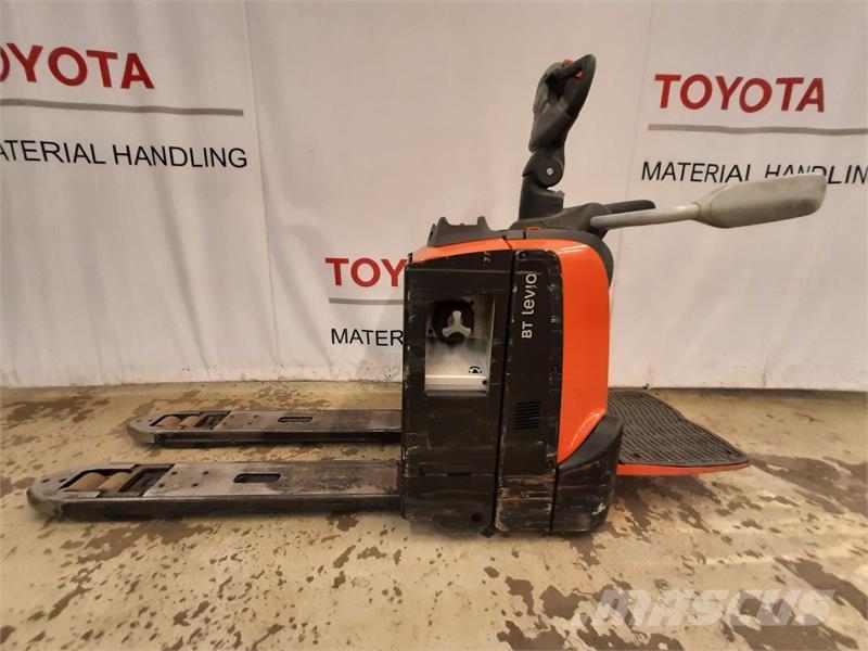 Toyota LPE200 Montacargas con plataformas de baja elevación