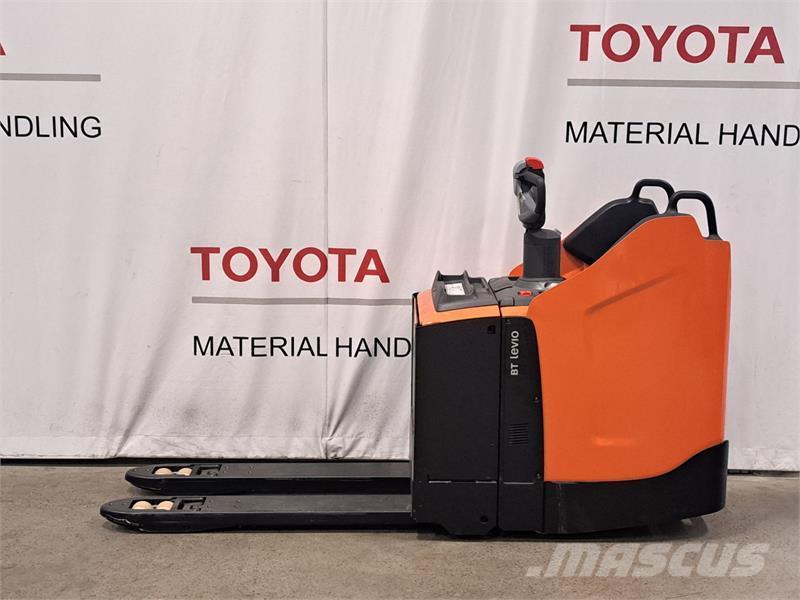 Toyota LPE250 Montacargas con plataformas de baja elevación