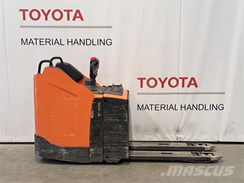 Toyota LPE250 Montacargas con plataformas de baja elevación