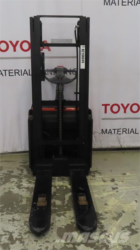 Toyota SWE120L Montacargas manual