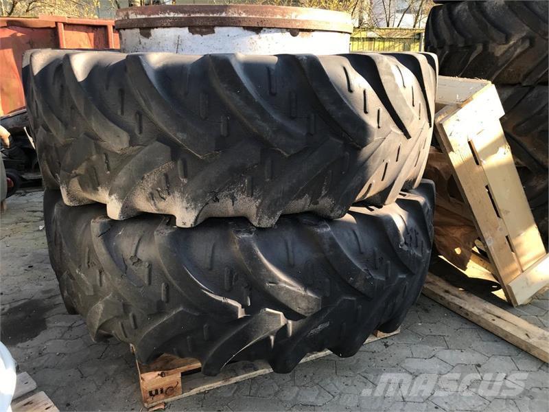 Goodyear 520/70R38 Ruedas dobles