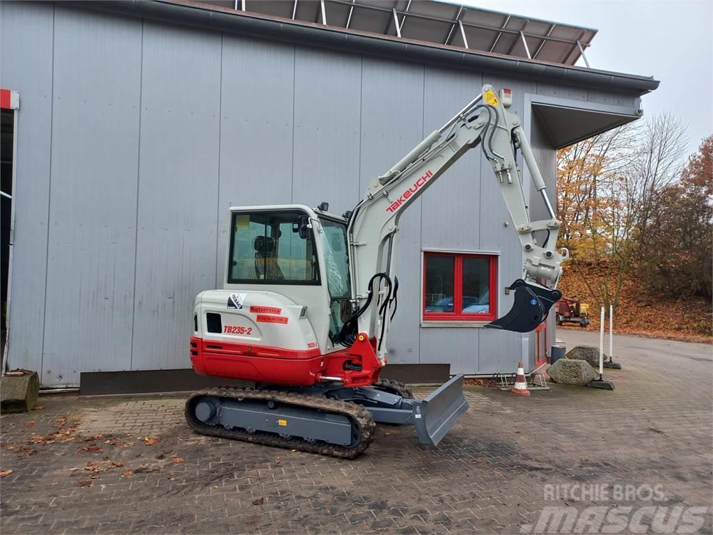 Takeuchi TB235-2 Excavadoras 7t - 12t